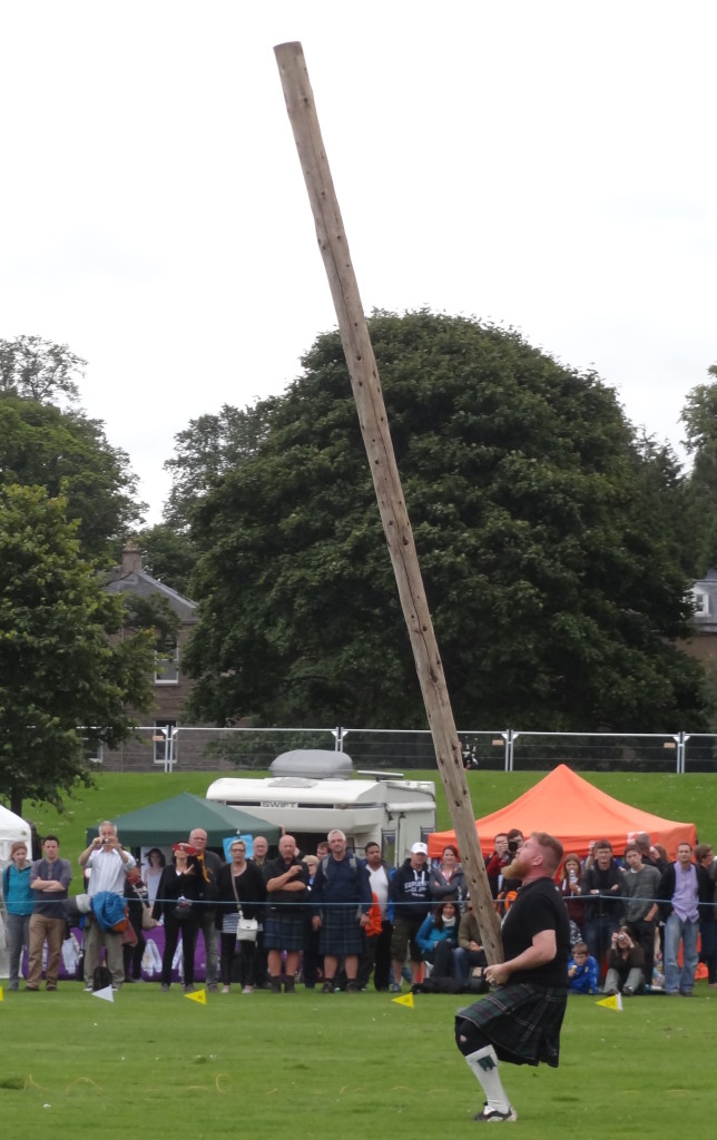 Scotsman ready to toss the caber